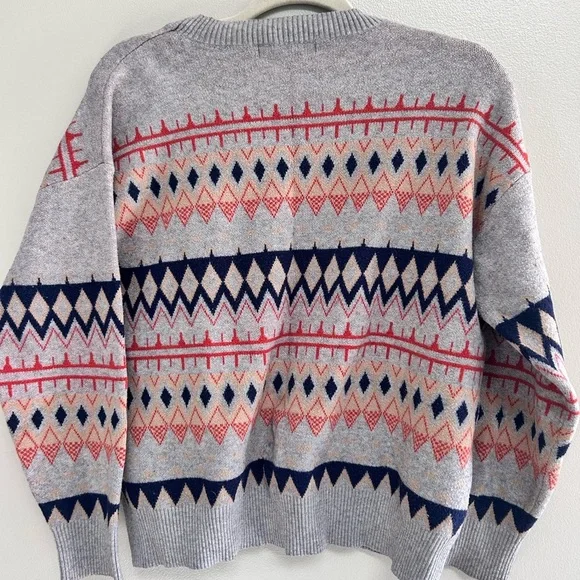 Patterned Sweater - Picture 3 of 3